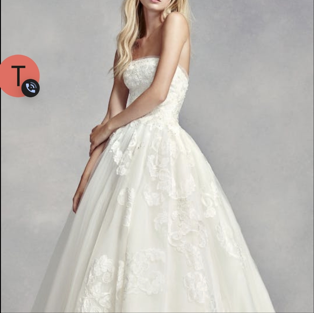 Vera Wang White wedding dress